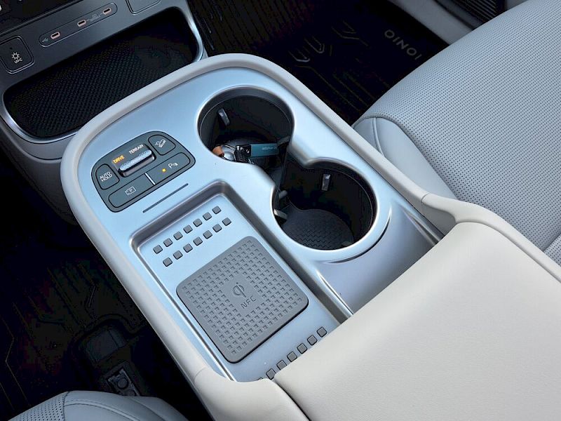 Hyundai Ioniq 9 IONIQ 9 Calligraphy 110kWh 4WD 7Stz