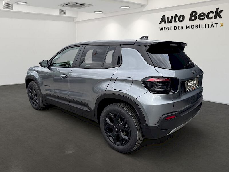 Jeep Avenger 1,2 e-Hybrid Black Edition