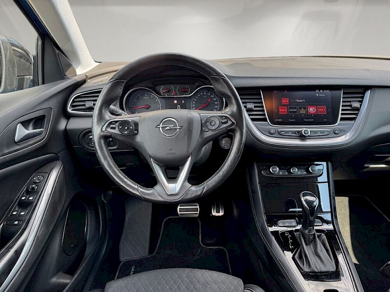 Opel Grandland X 1,2 Ultimate / 8-fach Bereifung